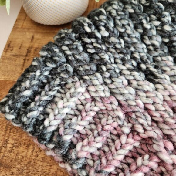 Handmade Heavy Knit Winter Hat with Pom Pom - Picture 3 of 6